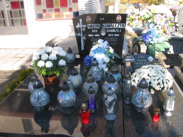 Grób Adam Kowalczyk