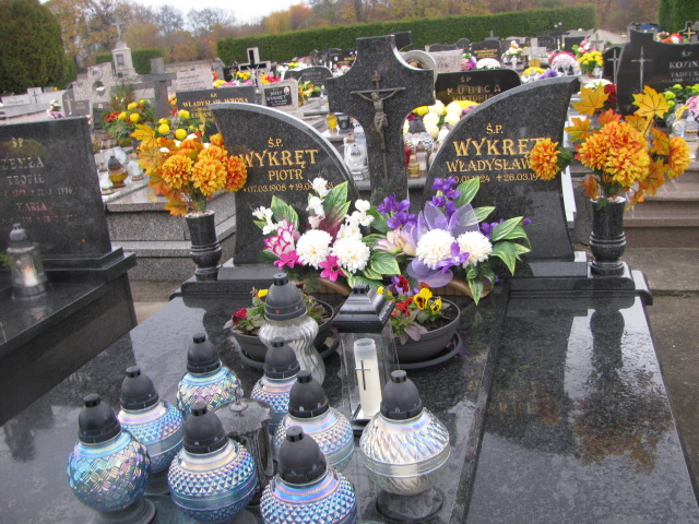 Grób Piotr Wykręt